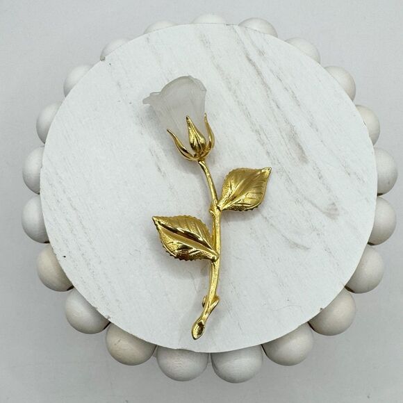 Vintage Gold Tone Single Rose Bud Flower Brooch Pin Opaque Lucite - Picture 2 of 8